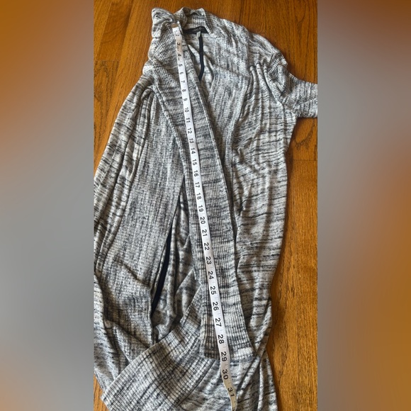 Laila Jayde Long Gray Cardigan Small - Picture 6 of 8